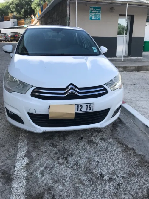 Citroen C4 2012 Attraction