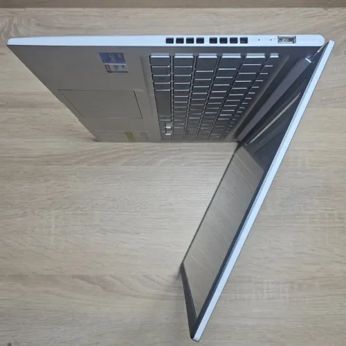 Asus Vivobook x1502VA i9 13900H 512Gb 16 Go 15'6 Full HD