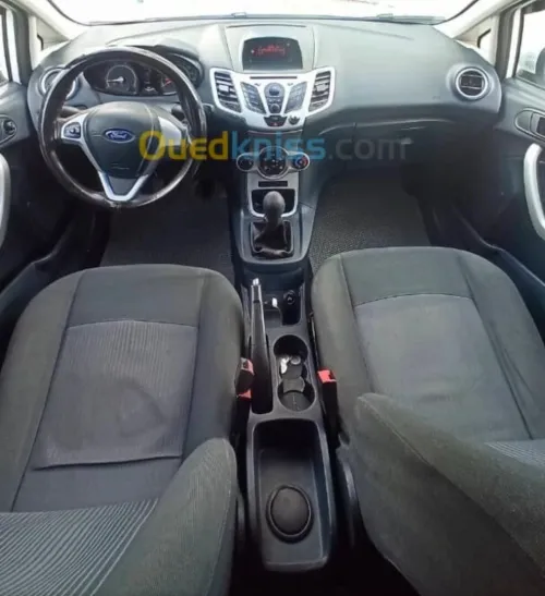 Ford Fiesta 2012 Trend