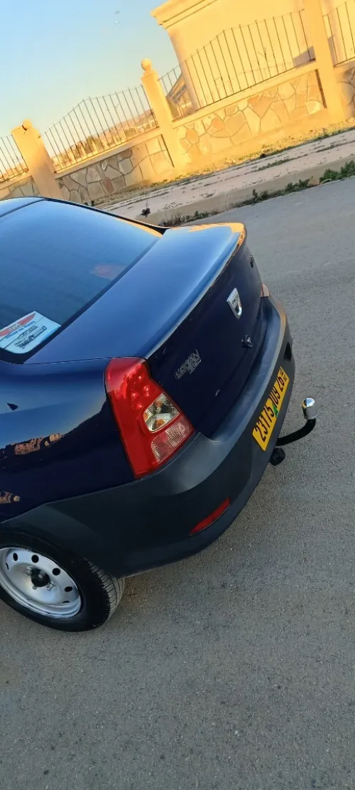 Dacia Logan 2009 لباز