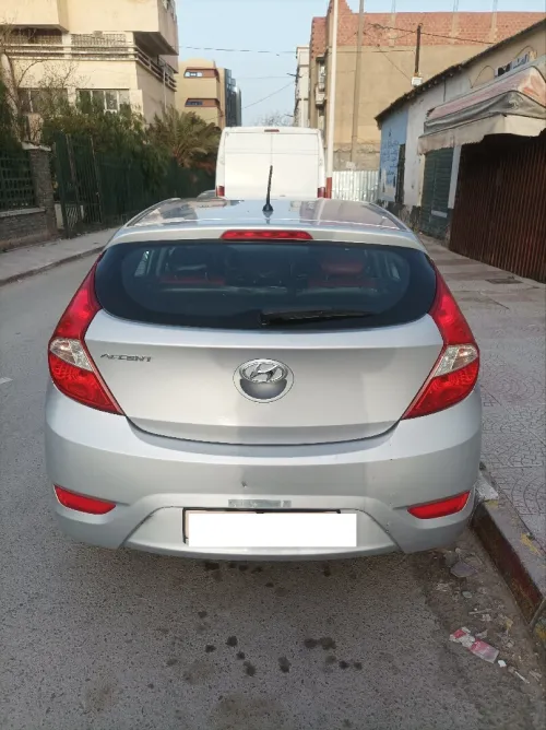 Hyundai Accent RB  5 portes 2017 GL DZ