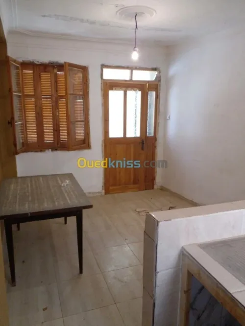 Location Appartement Niveau de villa Studio Béjaïa Bejaia