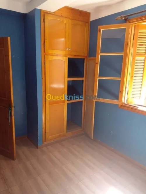 Location Appartement Niveau de villa Studio Béjaïa Bejaia