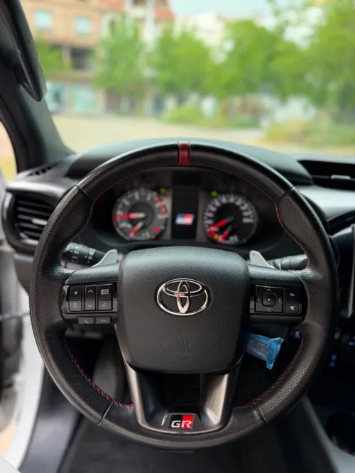 Toyota Hilix 2024 GR