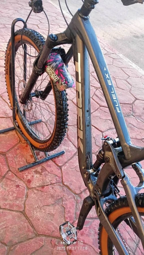 VTT Trek Top Fuel