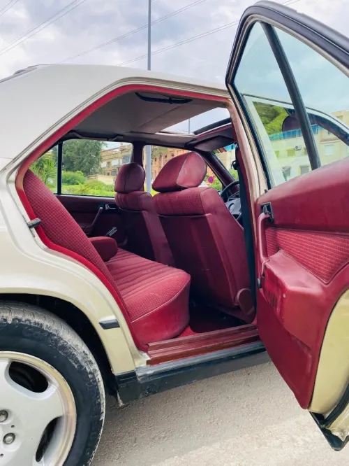 Mercedes 190 E 1987 190 E