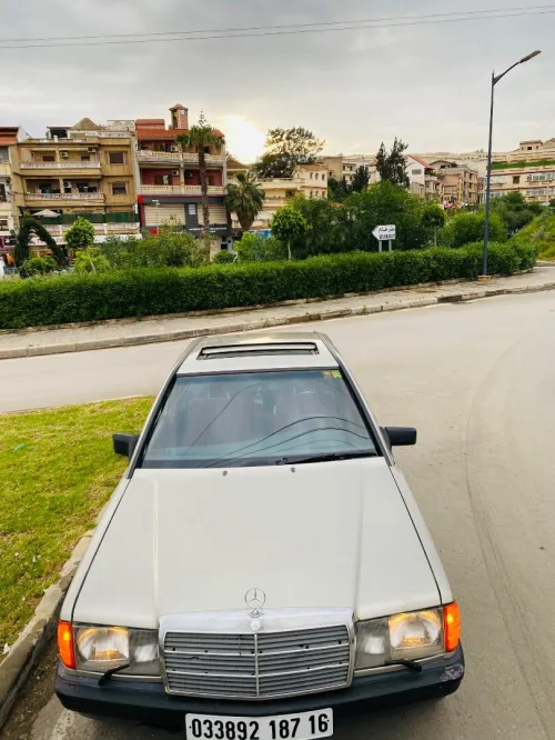 Mercedes 190 E 1987 190 E