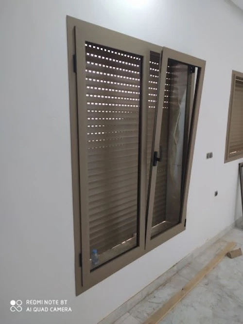 Porte en aluminium 