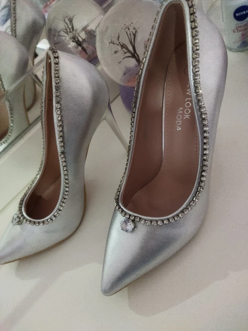Escarpin argent حذاء طالون فضي