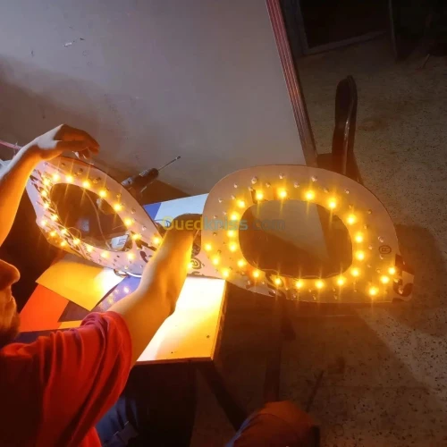 Panneau publicitaire Lumineuse  / Enseigne لافتات إشهارية بكل الأنواع