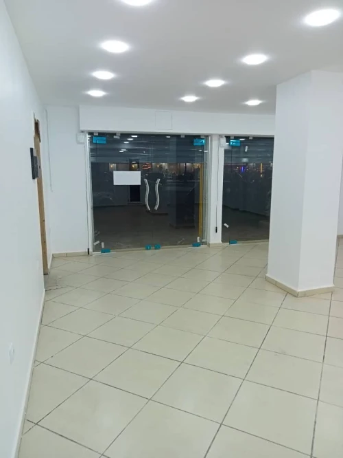 Location Local Oran Es senia