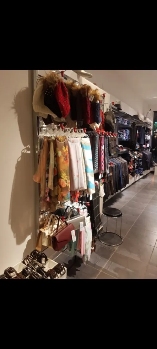 Étagère magasin 
