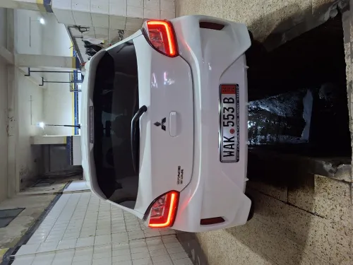 Mitsubishi Space star 2023 Tout option