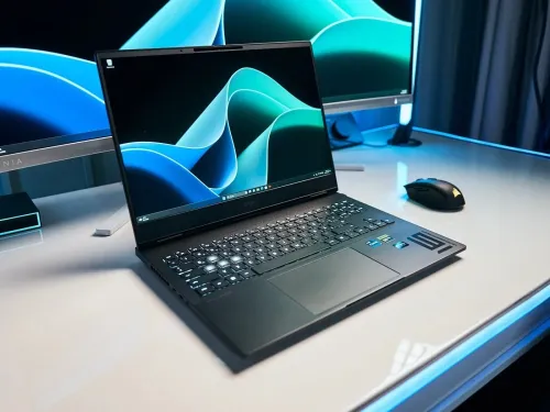 VENDU - HP OMEN OMEN Transcend 16, Intel Core i7-13700HX, 32GB, 1TB SSD, 16" 2K 240Hz, RTX4070 8GB