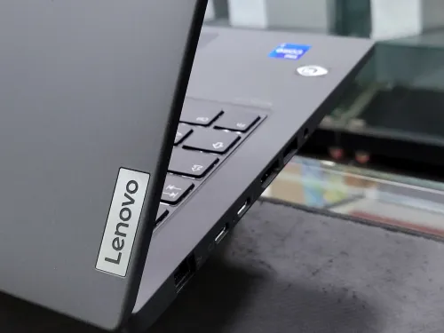 VENDU - LENOVO THINKPAD T14 Gen 3, i7-12Th 1255U, 16GB, 512GB SSD