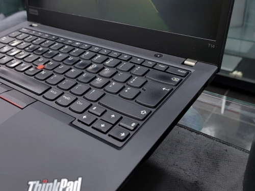 VENDU - LENOVO THINKPAD T14 Gen 1, i5-10310U vPro, 8GB, 256GB SSD