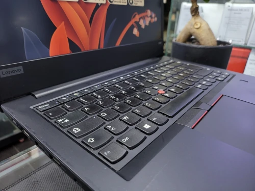 VENDU LENOVO THINKPAD E490, i7-8565U, 8GB, 1256GB SSD