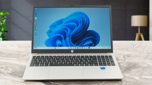 VENDU - HP 250 15,6 pouces G10 (85A18EA),  Intel Core i7-1355U, 16GB, 512GB SSD, iris Xe, 15.6" FHD