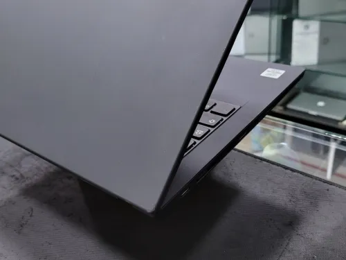 VENDU - LENOVO THINKPAD T14 Gen 1, i5-10310U vPro, 8GB, 256GB SSD