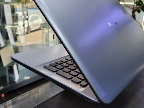 VENDU - ASUS X541UAK, i7-7500U, 8GB, 256GB SSD, INTEL HD520