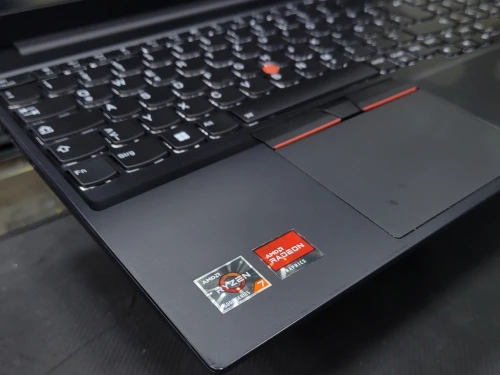 VENDU - LENOVO THINKPAD E15 GEN 3, RYZEN 7-5700U, 16GB, 512GB SSD, RX VEGA 8