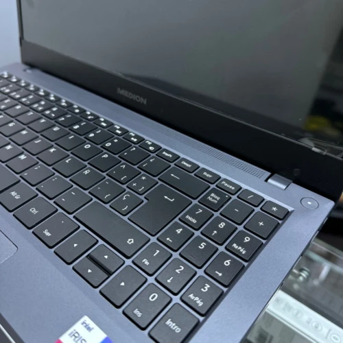 VENDU - MEDION E15423, i5-1155G7, 16GB, 512GB SSD, iRis Xe, NEUF JAMAIS UTILISÉ