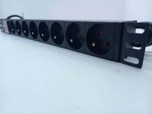 Multiprise Rackable 1U 19'' 16A