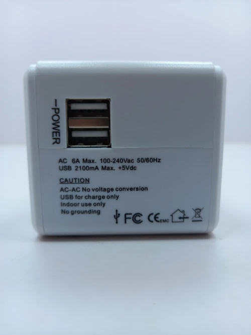 Multiprise Universel ( UK-EUR-USA-AUS ) + USB 