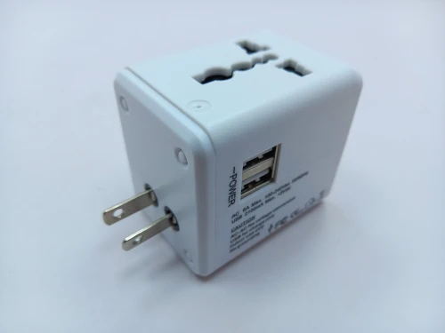 Multiprise Universel ( UK-EUR-USA-AUS ) + USB 