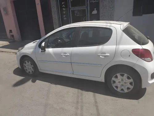 Peugeot 207 2012 
