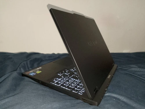 Laptop gaming Lenovo Legion 5 RTX 5070