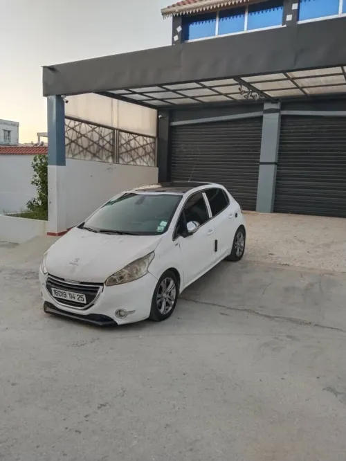 Peugeot 208 2014 Allure