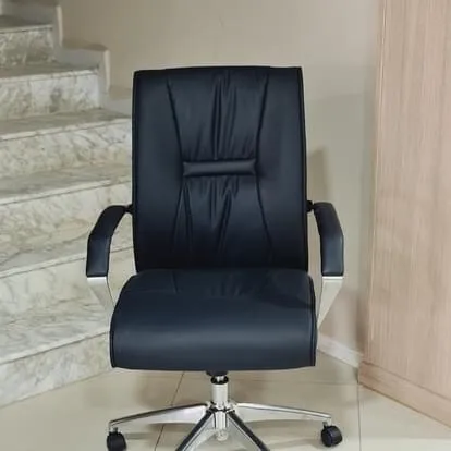 CHAISE EN CUIR ET CUIR  SYNTHETIQUE