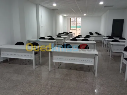 BUREAUX OPERATEURS ET DES ARMOIRES  GAMME COULEUR BLANCHE 