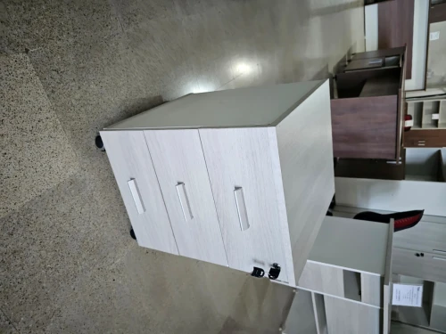 BUREAU OPÉRATEUR GRIS CLAIR