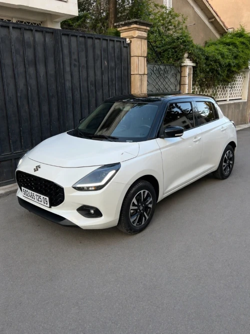 Suzuki Swift 2025 Casquette noire