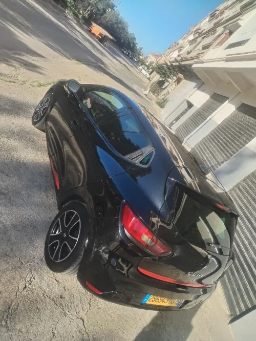 Renault Clio 4 2013 Limited toit panoramique