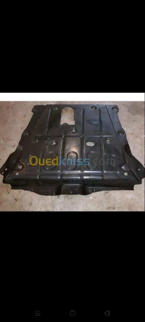 Cache moteur inférieur duster 
