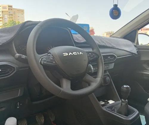 Dacia Logan 2025 extrême