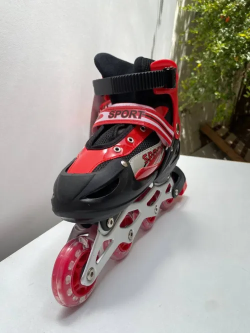 les rouleurs Alignées Confortables pour Enfants avec des roues RGB pointure de 35-38 / 38-42 / 30-32