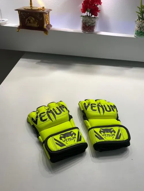 Gants de Boxe et MMA Demi-Doigts de Haute Qualité  قفازات البوكس