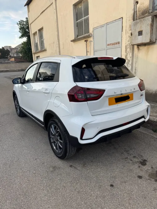 Livan X3 Pro  2026 International Avec toit