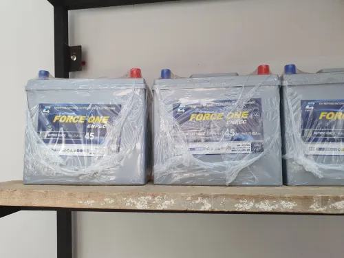 Batteries pour voitures et camions 24/7
