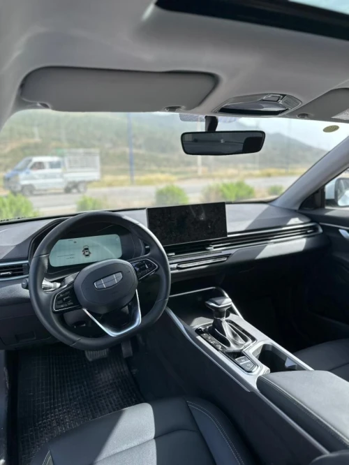 Geely Emgrand 2026 Flagship