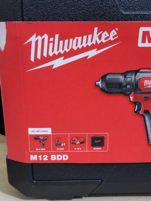 Milwaukee M12 BDD-201B Perceuse-visseuse sans fil Li-ion 12V + batterie + chargeur + mallette