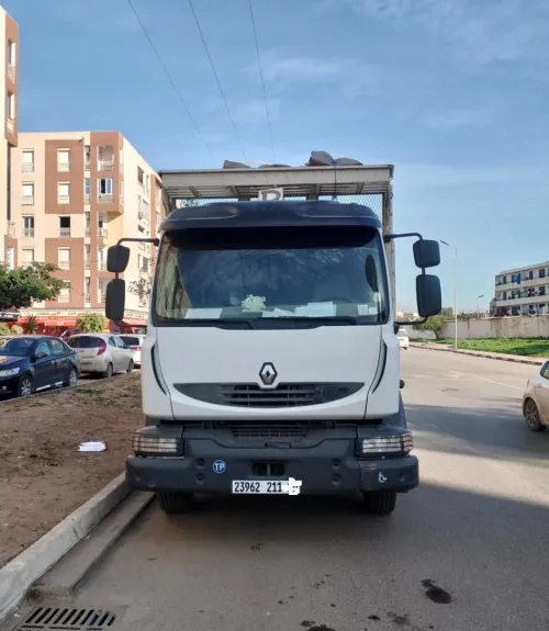Renault 220 2011