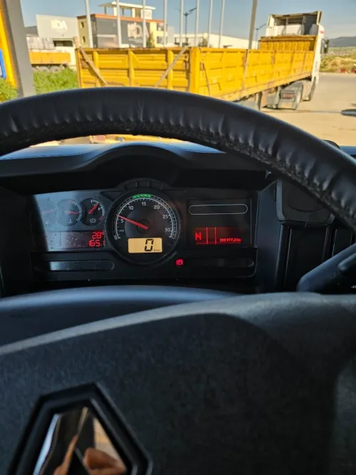 Renault Midlum 240dxi 2015
