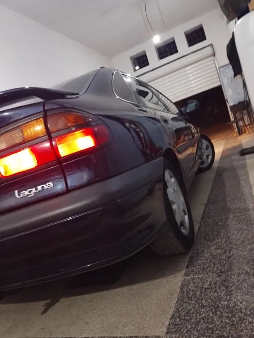 Renault Laguna 1 2000 Dédicace