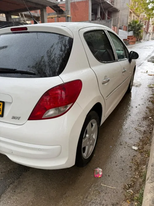 Peugeot 207 2012 