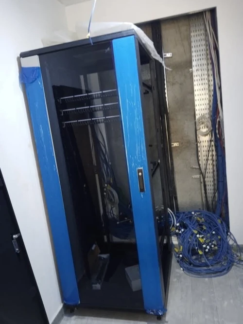 installation et maintenance/caméra de surveillance/ réseaux informatiques/systèmes d'alarme 